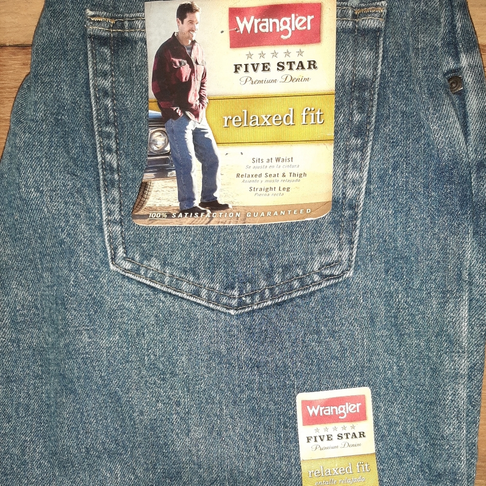 Relaxed fit wrangler mens Jean's 34x36